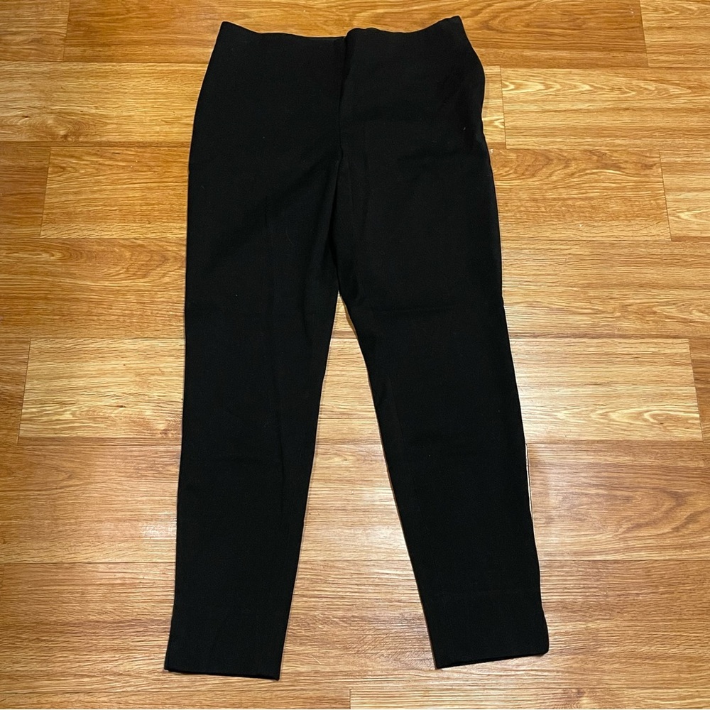 Ladies H&M Flat Front Dress Pants, Slacks in Black, Size US 10, Two Back Pockets